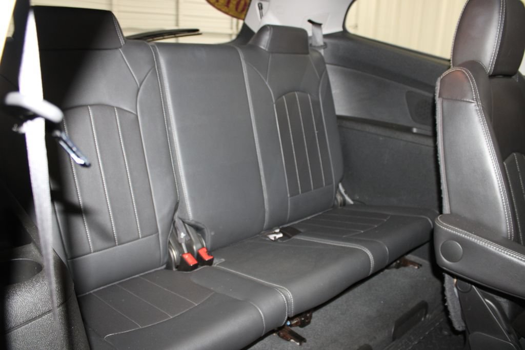Used 2017 Chevrolet Traverse Premier FWD image 34