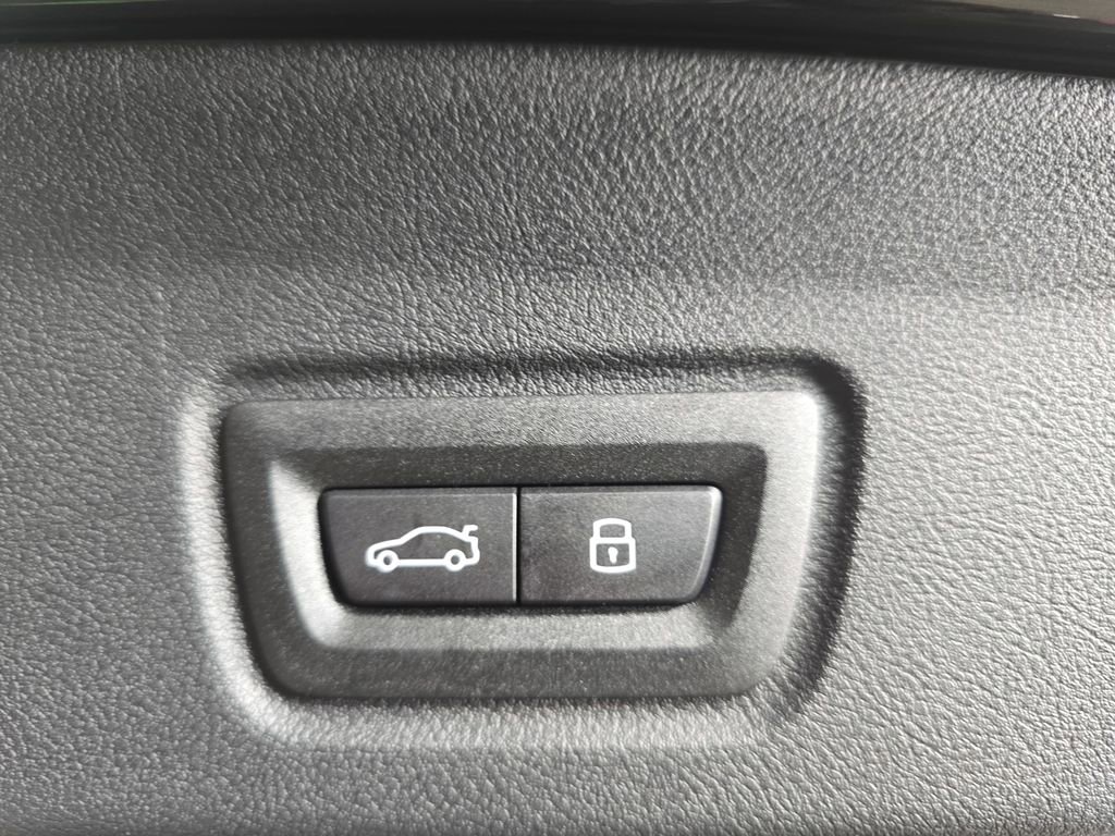 New 2026 BMW i4 xDrive40i w/ Premium Package image 13