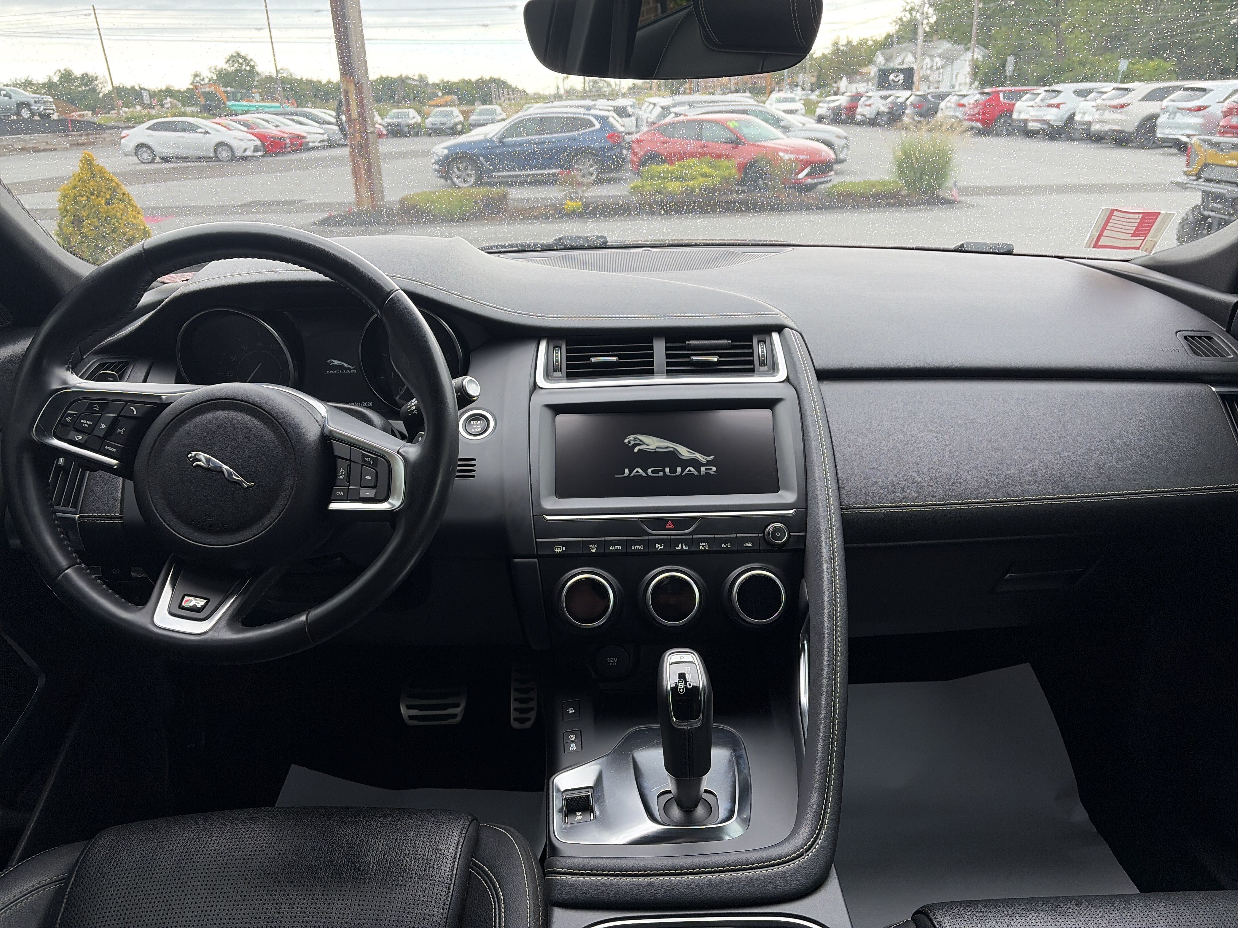 Used 2019 Jaguar E-PACE R-Dynamic SE AWD/4WD image 14