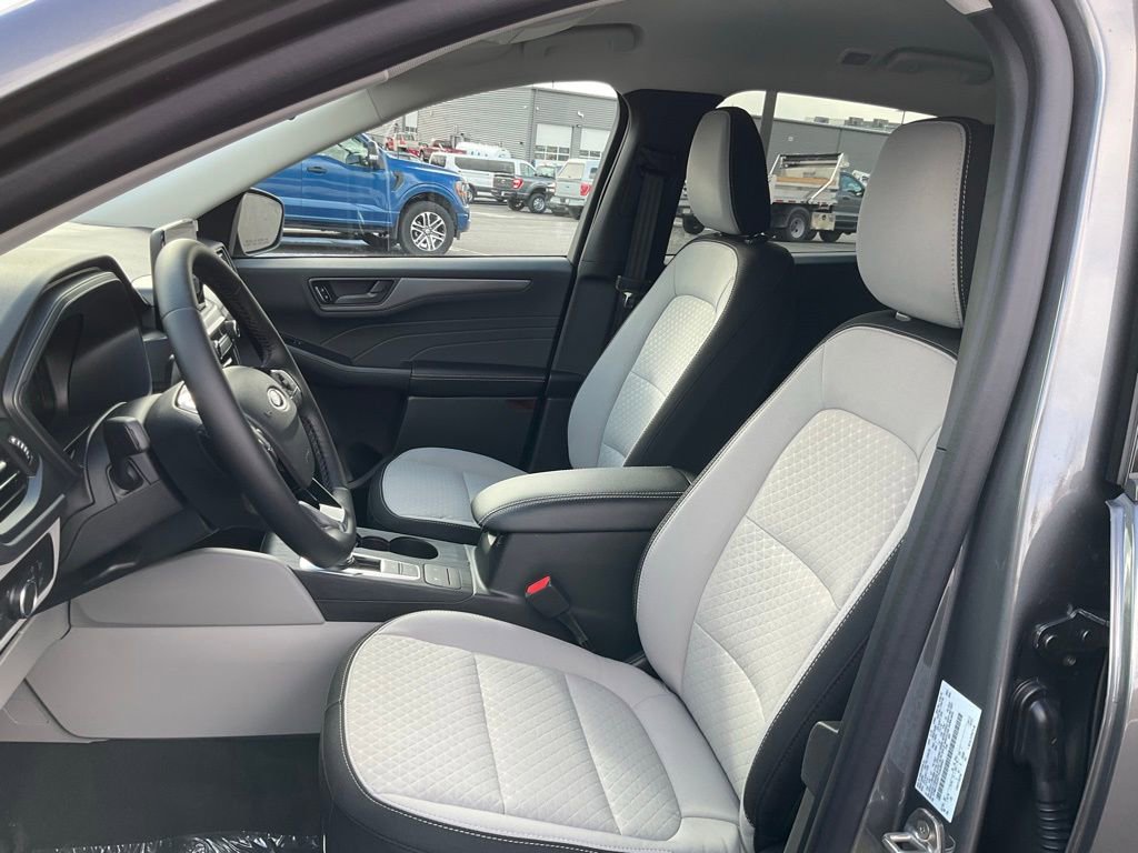 New 2026 Ford Escape Active w/ Cold Weather Package AWD/4WD image 14