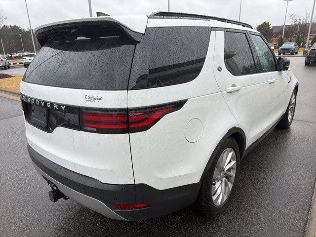 Used 2025 Land Rover Discovery S image 15