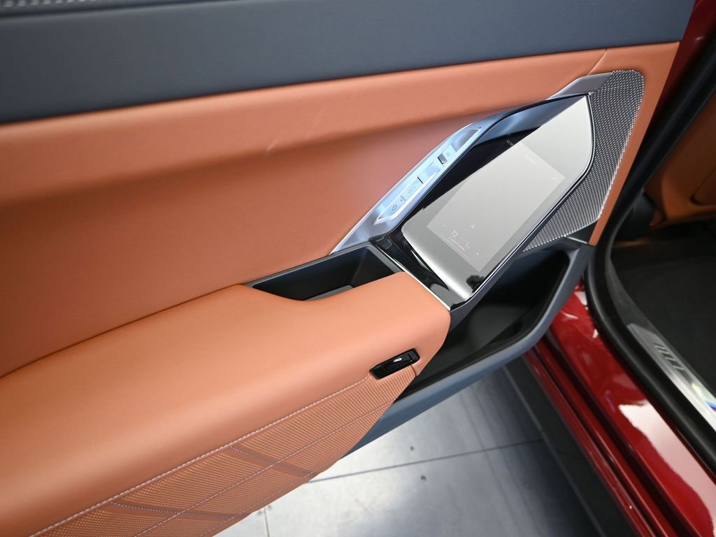 Certified 2025 BMW 740i image 15