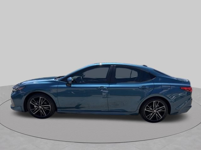 Used 2025 Toyota Camry XSE FWD image 3