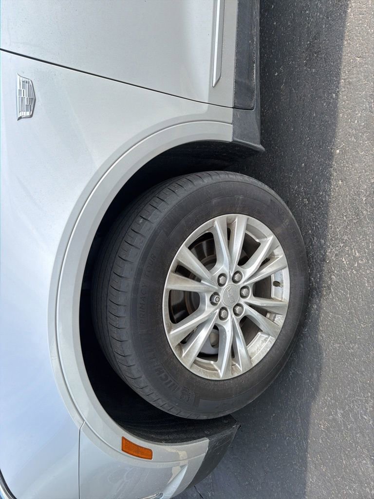 Used 2020 Cadillac XT5 Luxury image 2