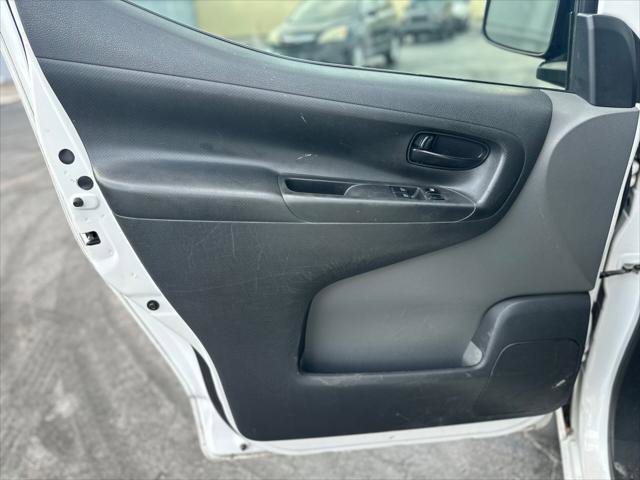 Used 2020 Nissan NV200 S FWD image 13