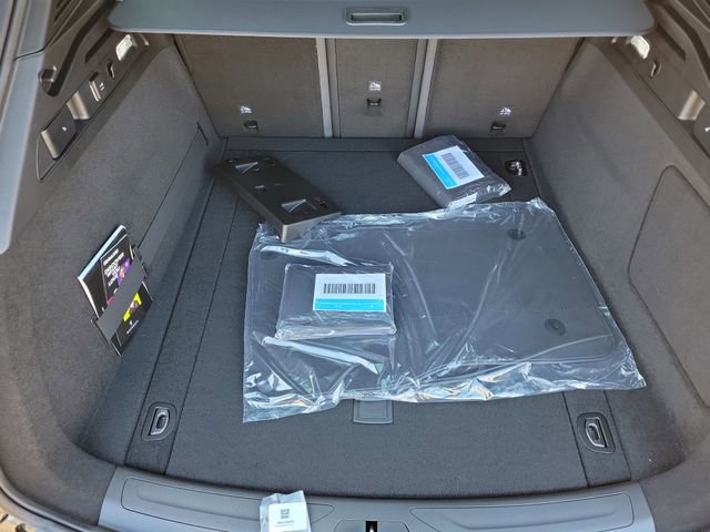 New 2026 Maserati Grecale Modena image 9