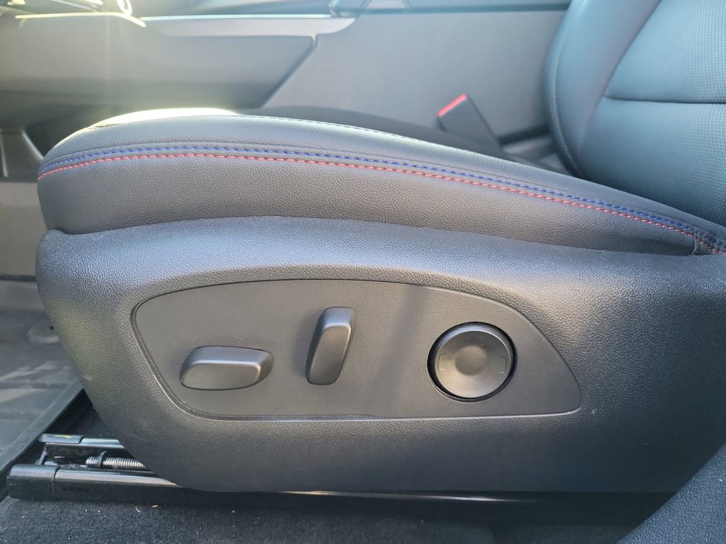 Used 2026 Chevrolet Equinox EV RS image 22