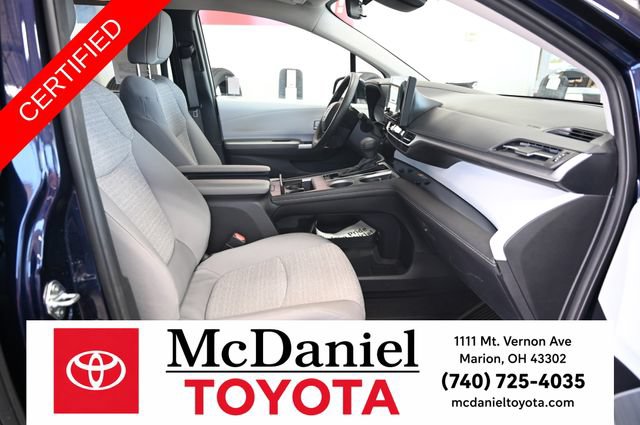 Certified 2025 Toyota Sienna LE AWD/4WD image 11