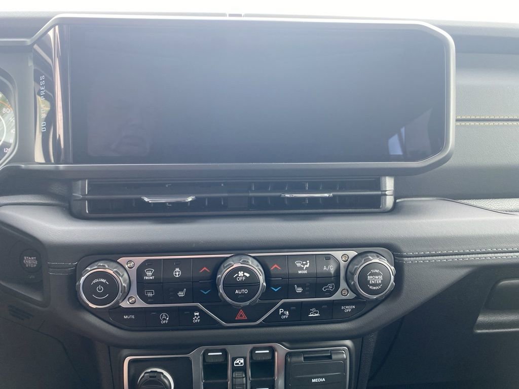 New 2025 Jeep Wrangler Sahara w/ Safety Group image 38