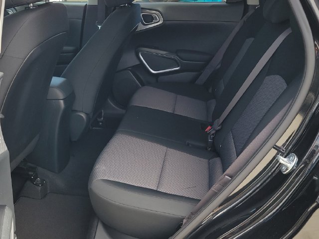 Certified 2025 Kia Soul LX w/ LX Technology Package FWD image 11