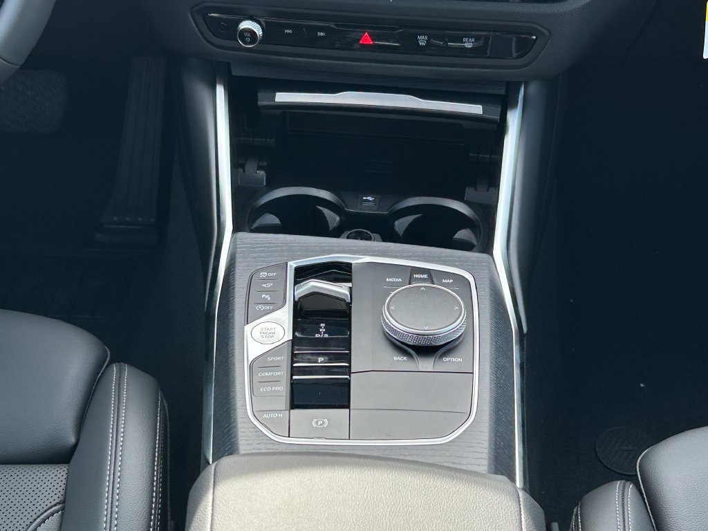 New 2026 BMW 330i Sedan w/ Convenience Package RWD image 27