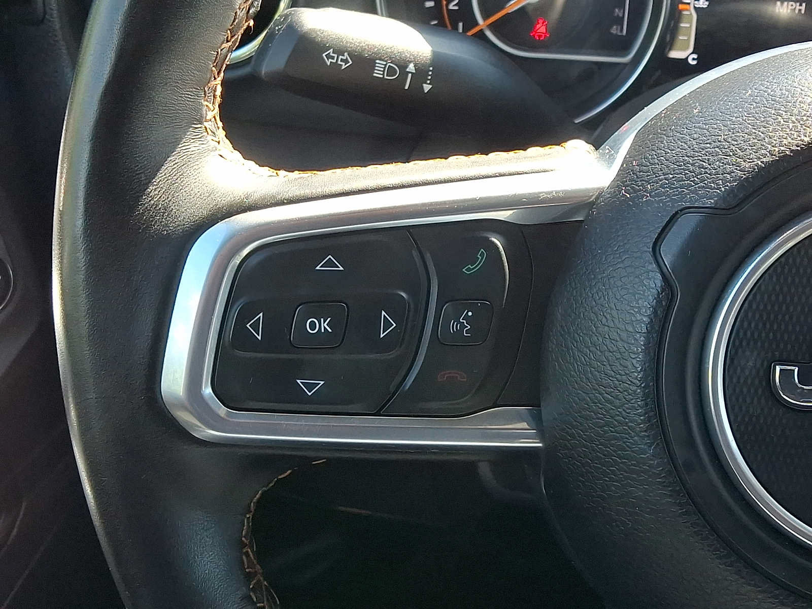 Used 2023 Jeep Wrangler Unlimited Sahara AWD/4WD image 22