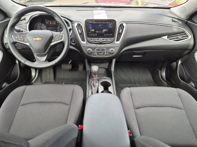 Used 2025 Chevrolet Malibu RS FWD image 22