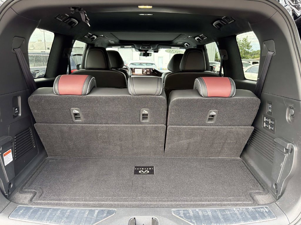 Used 2026 INFINITI QX80 Autograph w/ Premium Cargo Package AWD/4WD image 8