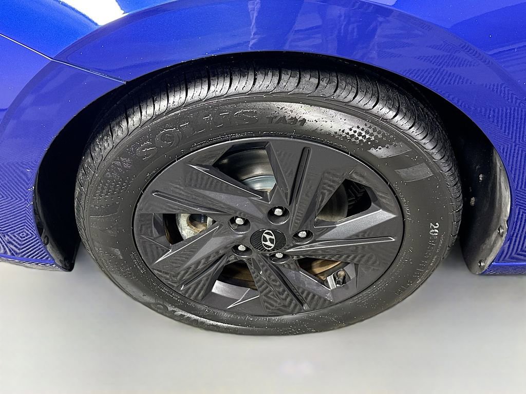 Certified 2021 Hyundai Elantra SEL w/ Convenience Package image 32