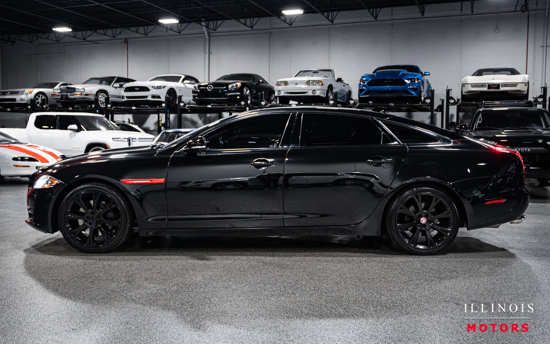 Used 2017 Jaguar XJ L Portfolio image 2