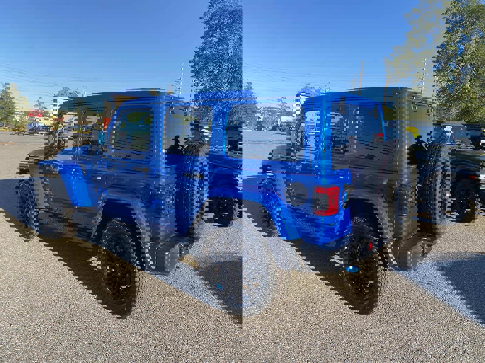 Certified 2022 Jeep Wrangler Unlimited Sahara w/ Cold Weather Group image 6