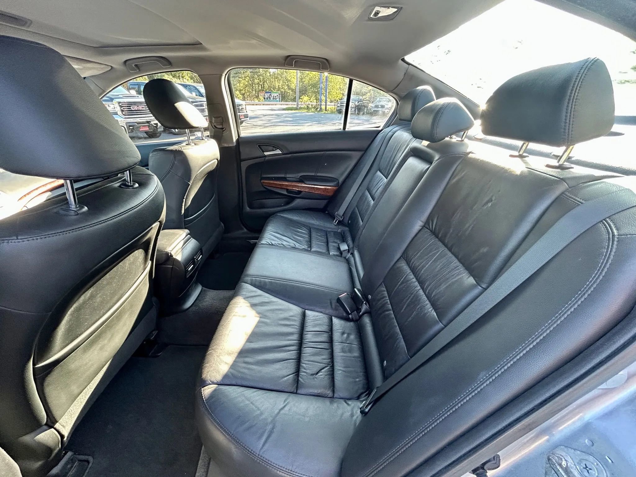 Used 2011 Honda Accord EX-L image 12