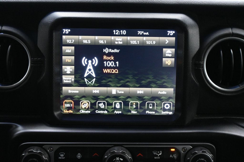 Used 2021 Jeep Gladiator Overland w/ Popular Equipment Package AWD/4WD image 24