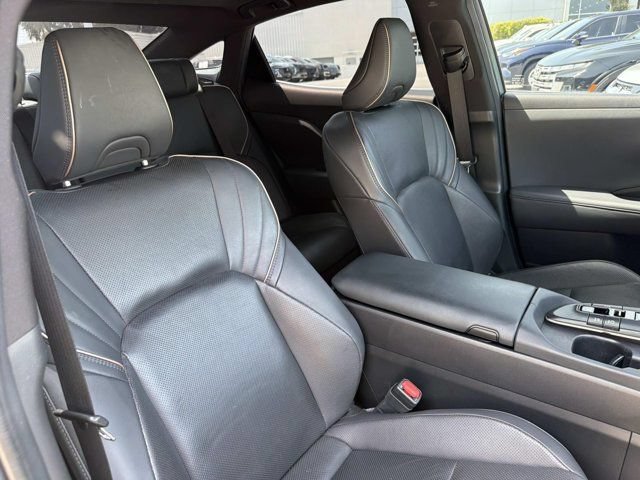 Used 2023 Toyota Crown AWD/4WD image 17