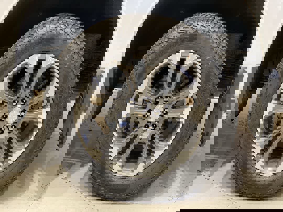 Used 2022 Chevrolet Silverado 1500 High Country w/ Technology Package image 13