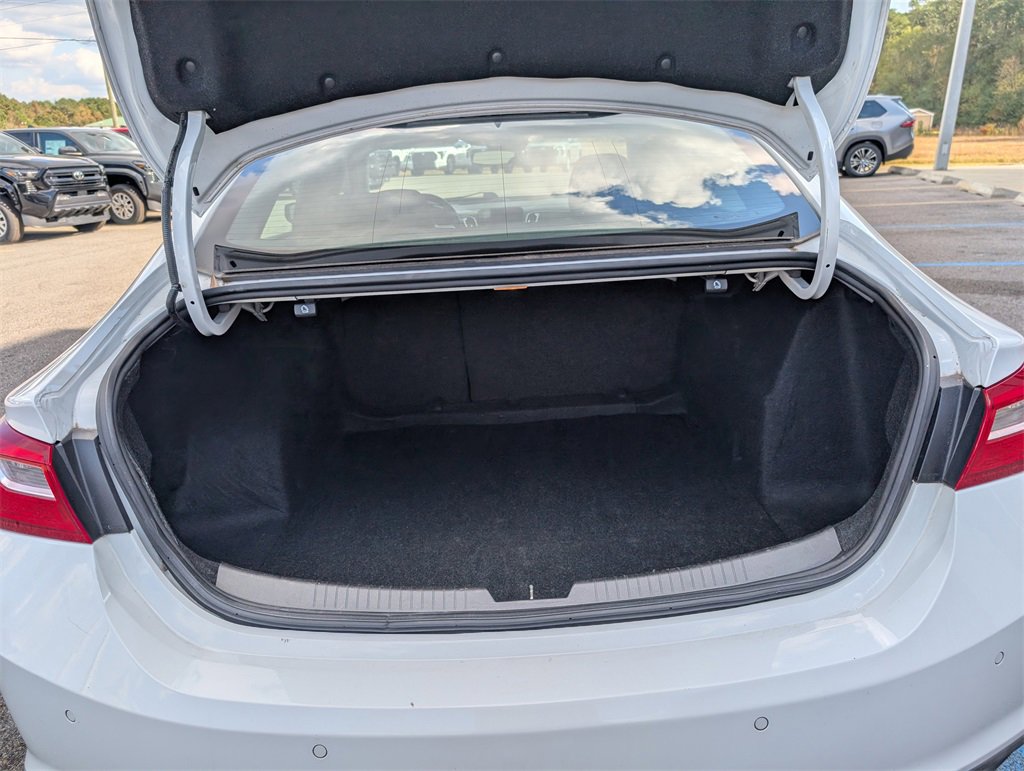 Used 2024 Chevrolet Malibu LT image 31