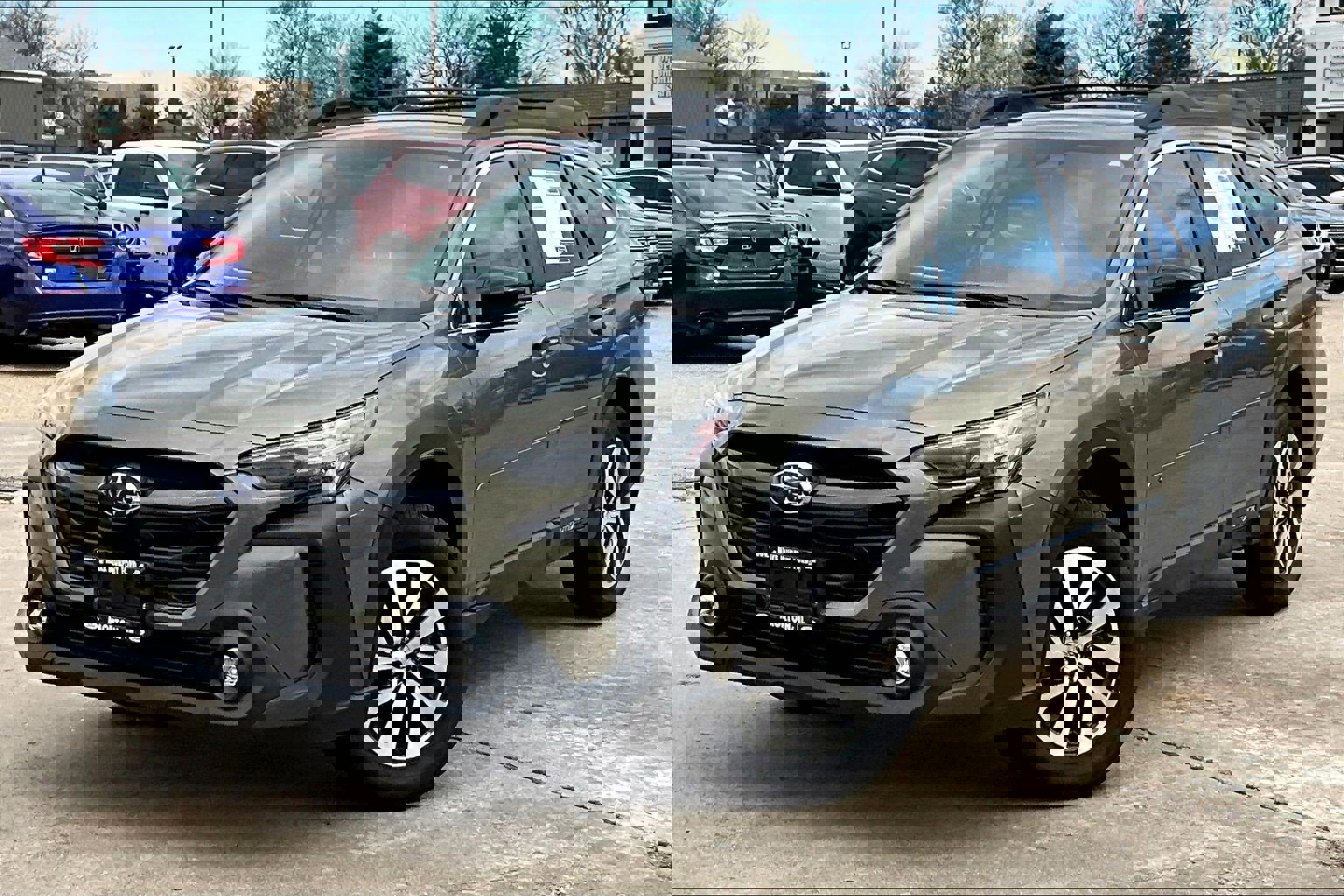 Used 2023 Subaru Outback Premium image 7