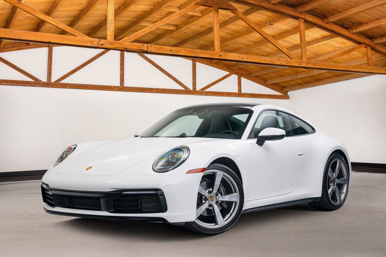 Used 2020 Porsche 911 Carrera RWD image 1
