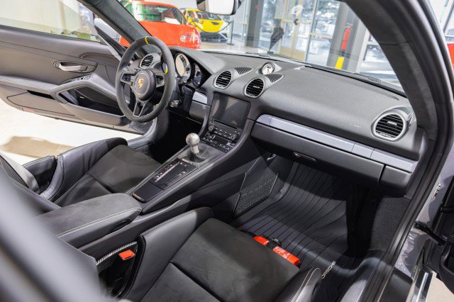 Used 2023 Porsche 718 Cayman GT4 w/ Chrono Package image 36