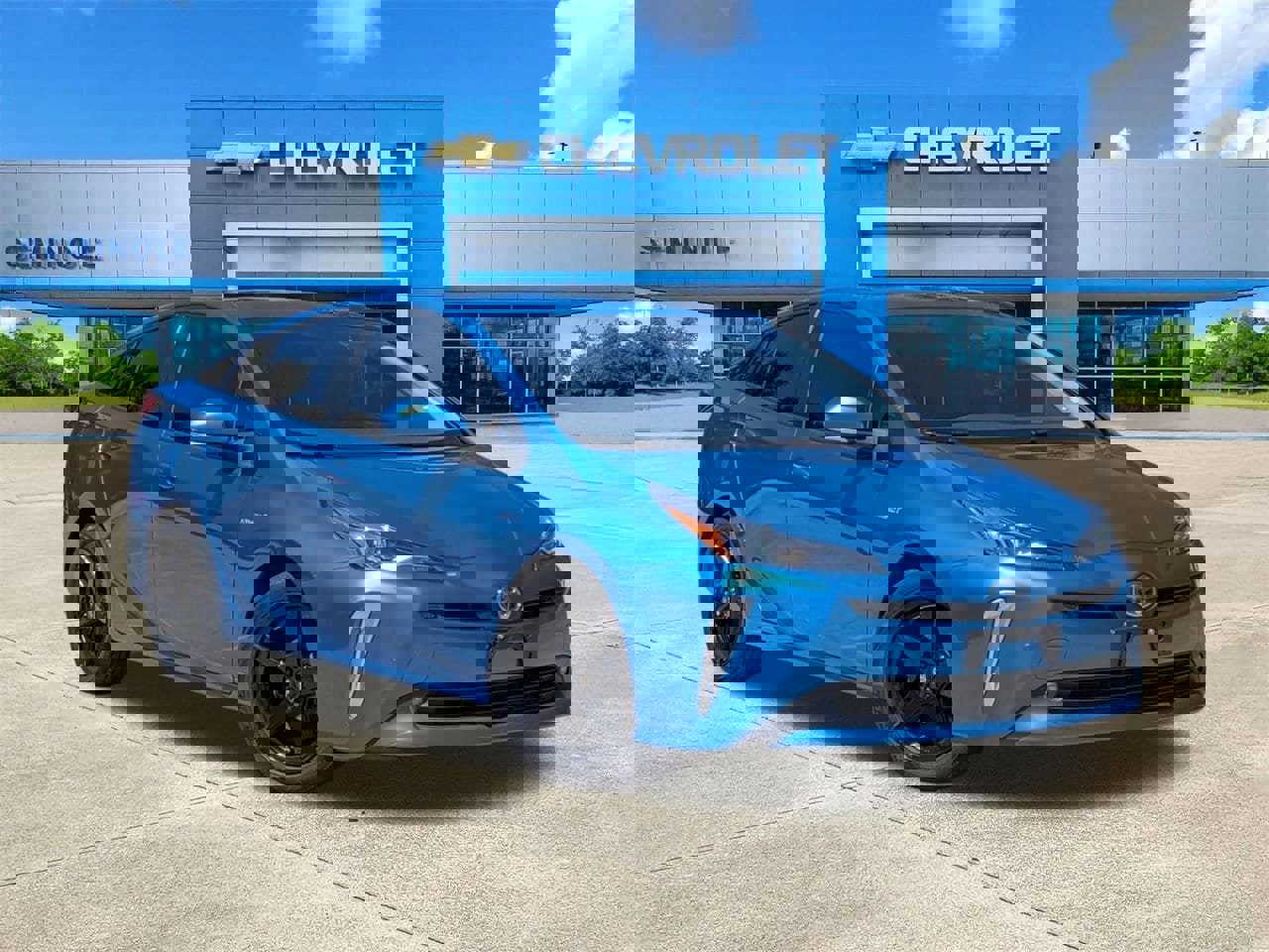 Used 2022 Toyota Prius LE image 1