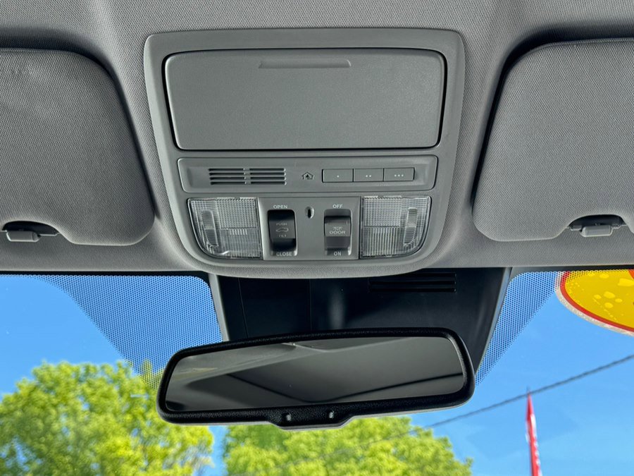 Used 2022 Honda CR-V Touring image 27