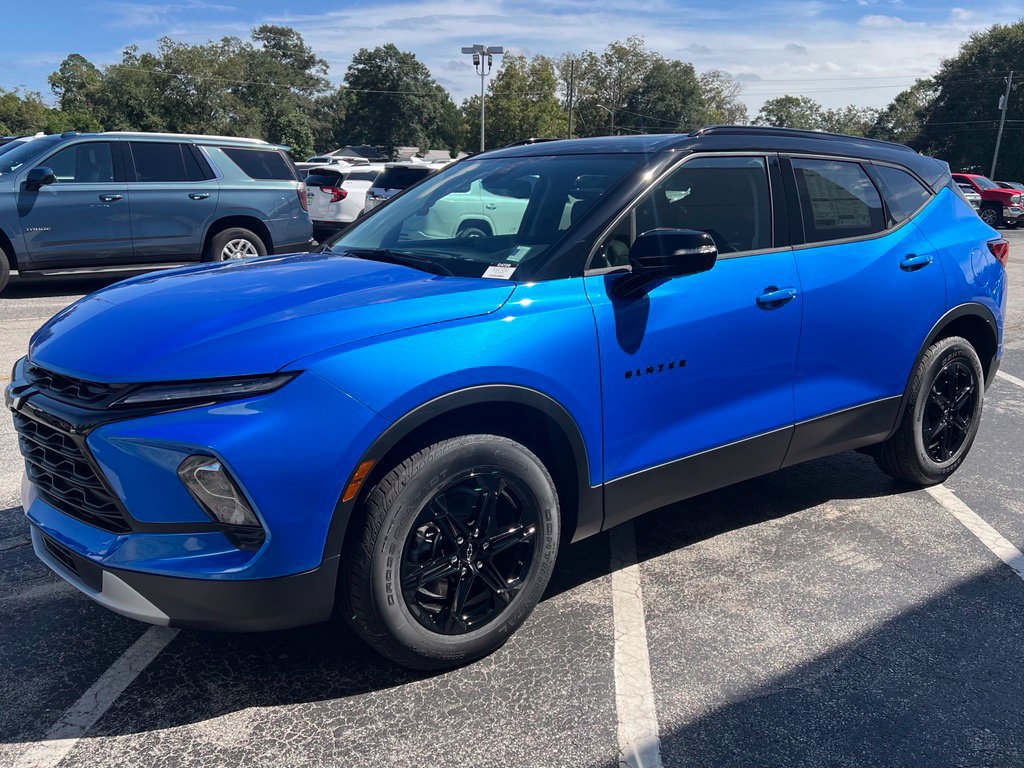 New 2026 Chevrolet Blazer LT w/ Midnight/Sport Edition FWD image 28