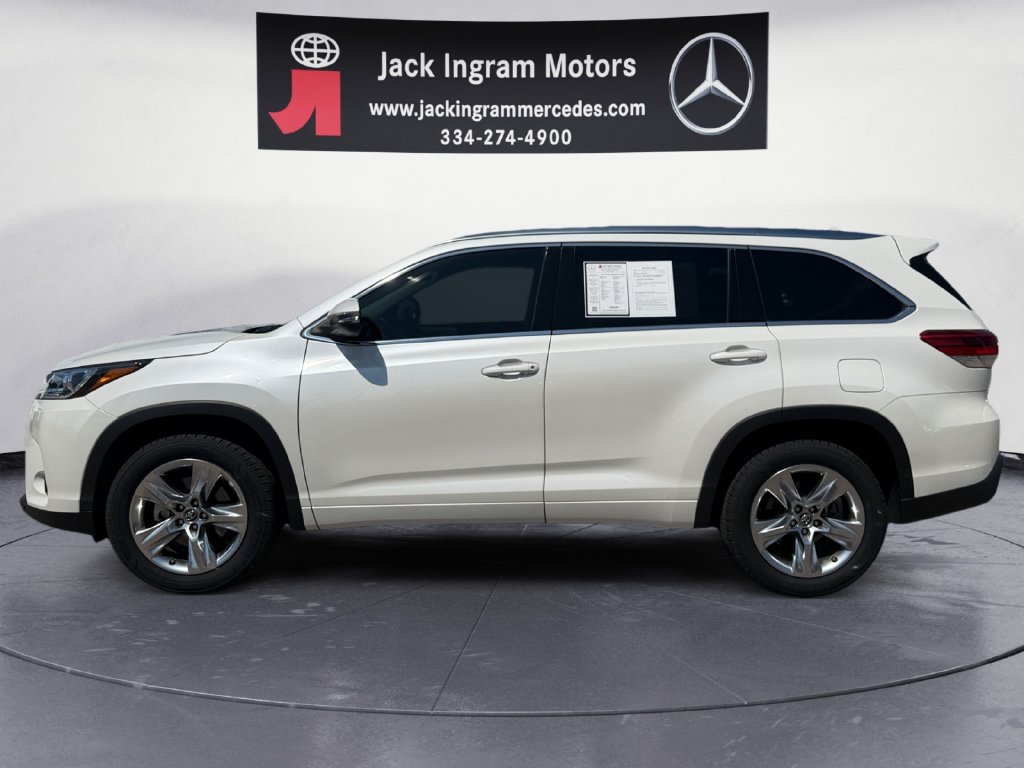 Used 2019 Toyota Highlander Limited FWD image 2