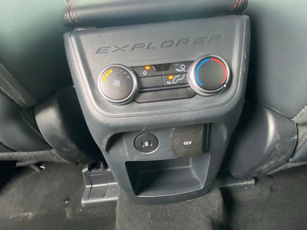 Used 2025 Ford Explorer ST-Line w/ ST-Line Street Pack image 23