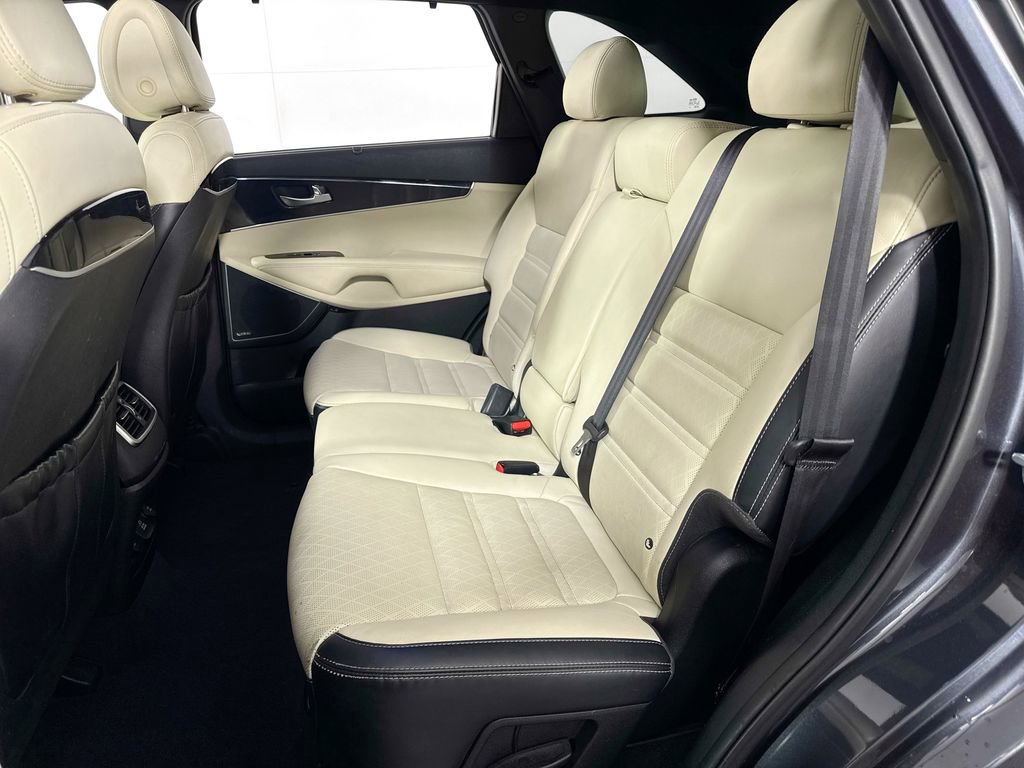 Used 2016 Kia Sorento SX w/ SXL Technology Package image 31