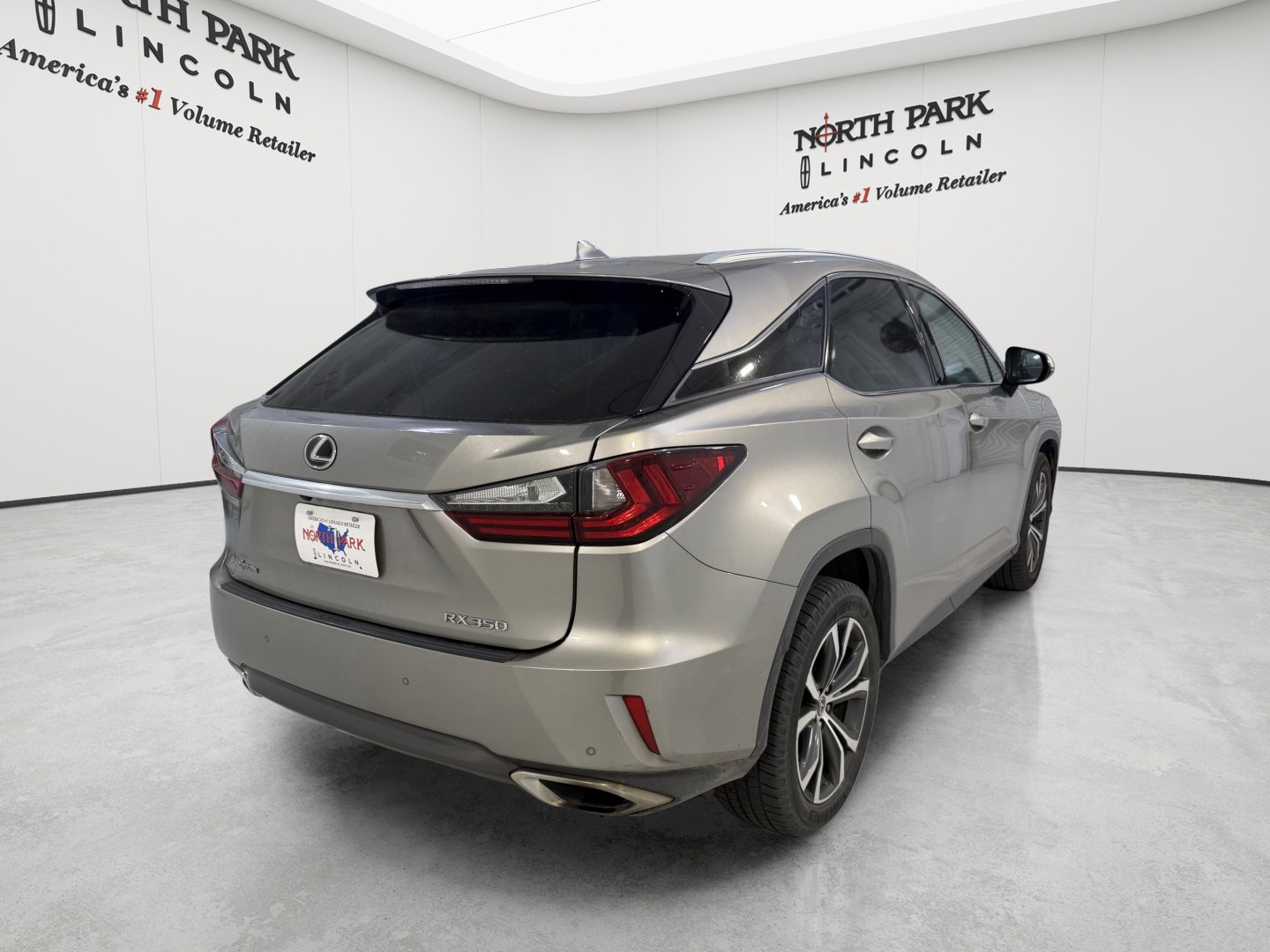 Used 2018 Lexus RX 350 FWD w/ Premium Package image 4