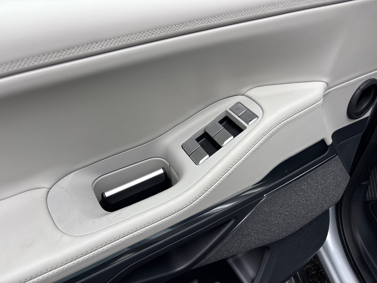 New 2026 Lincoln Navigator L Reserve AWD/4WD image 12