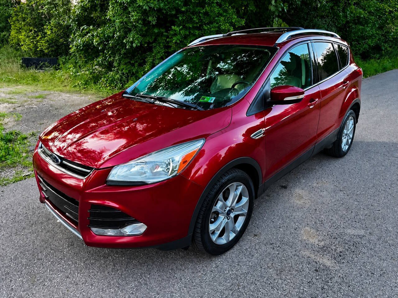Used 2015 Ford Escape Titanium FWD image 2