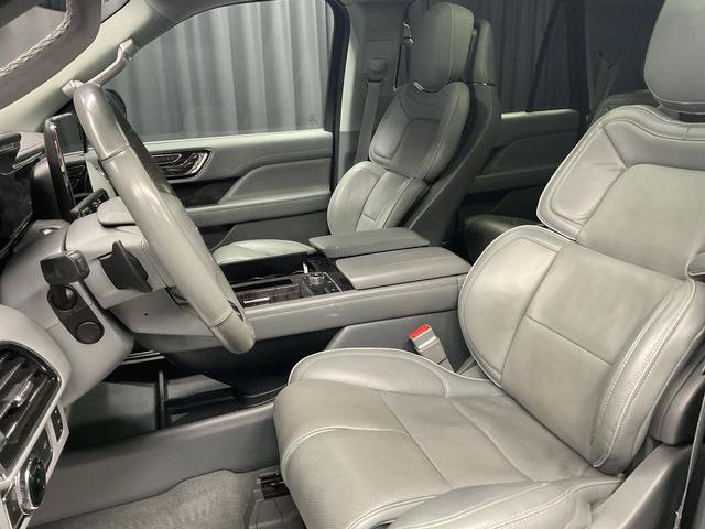 Used 2019 Lincoln Navigator L Reserve AWD/4WD image 13