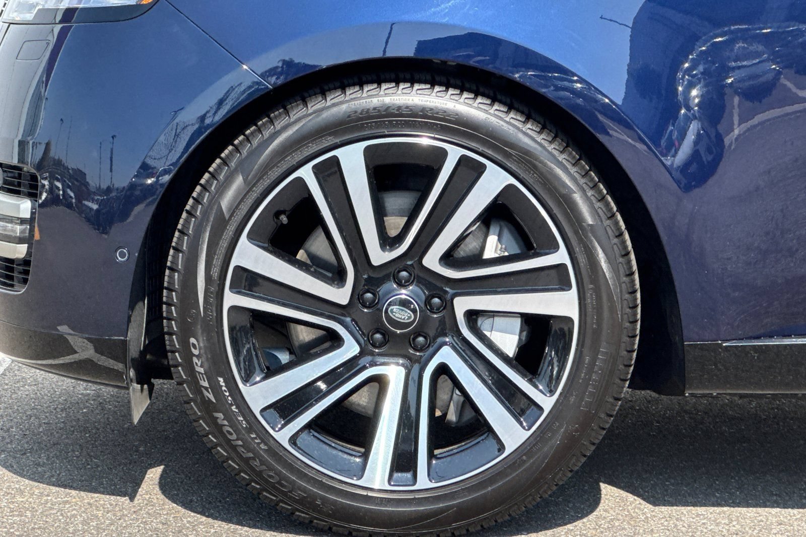 Certified 2023 Land Rover Range Rover SE AWD/4WD image 33