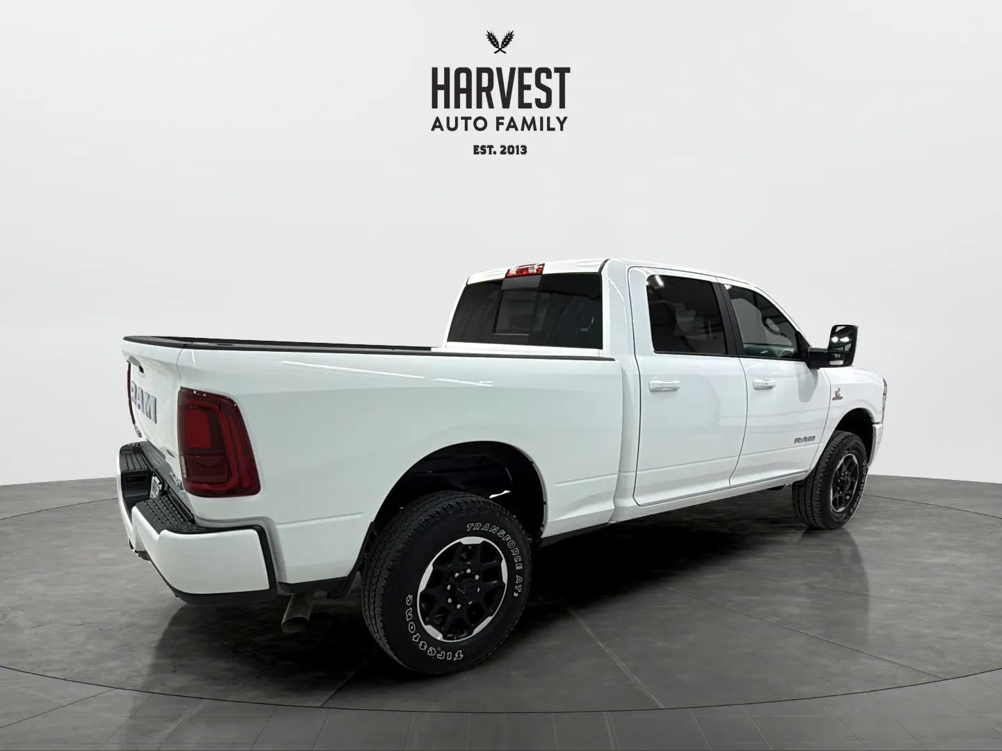 Used 2026 RAM 2500 Laramie AWD/4WD image 7