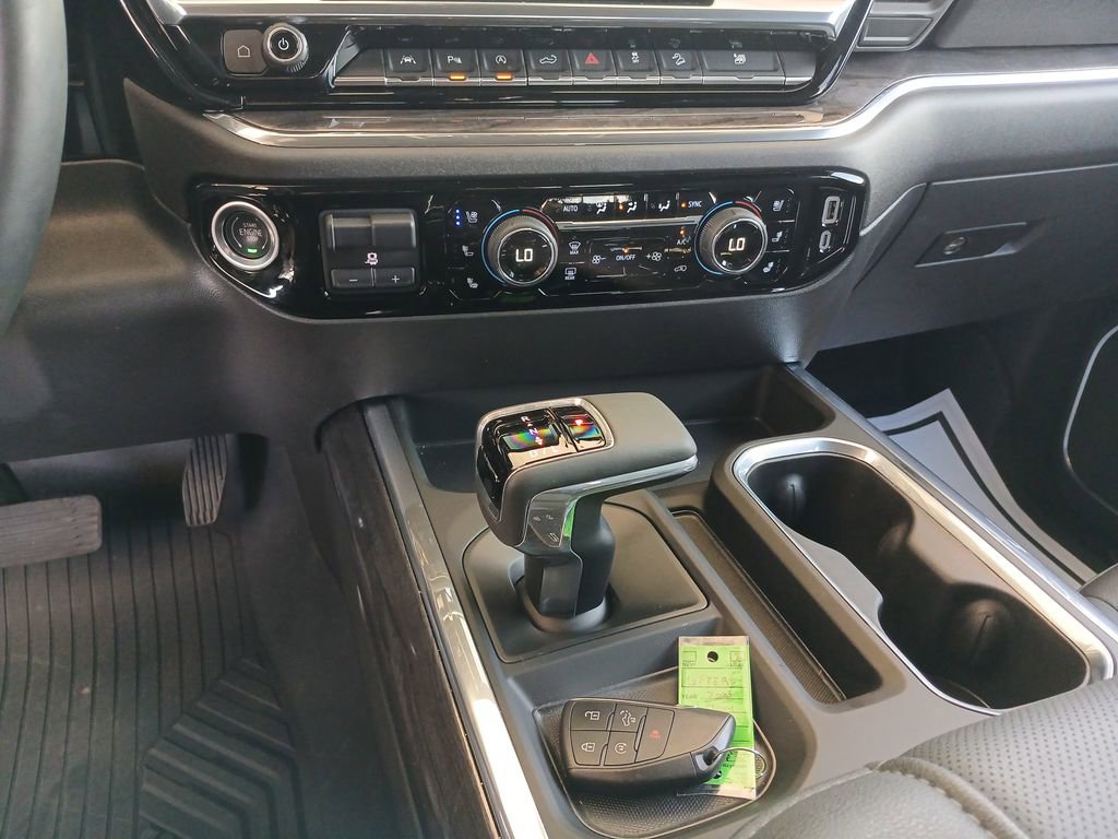 Used 2025 Chevrolet Silverado 1500 LTZ image 16