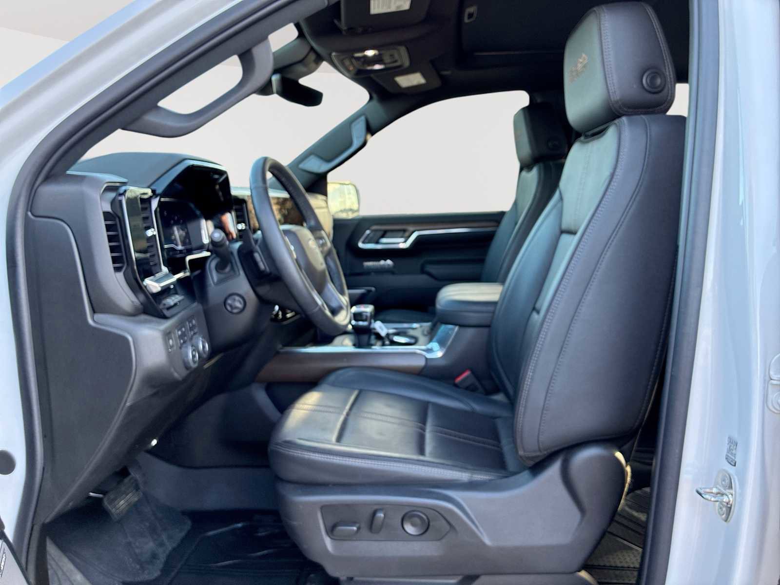 Certified 2024 Chevrolet Silverado 1500 High Country w/ High Country Premium Package image 20