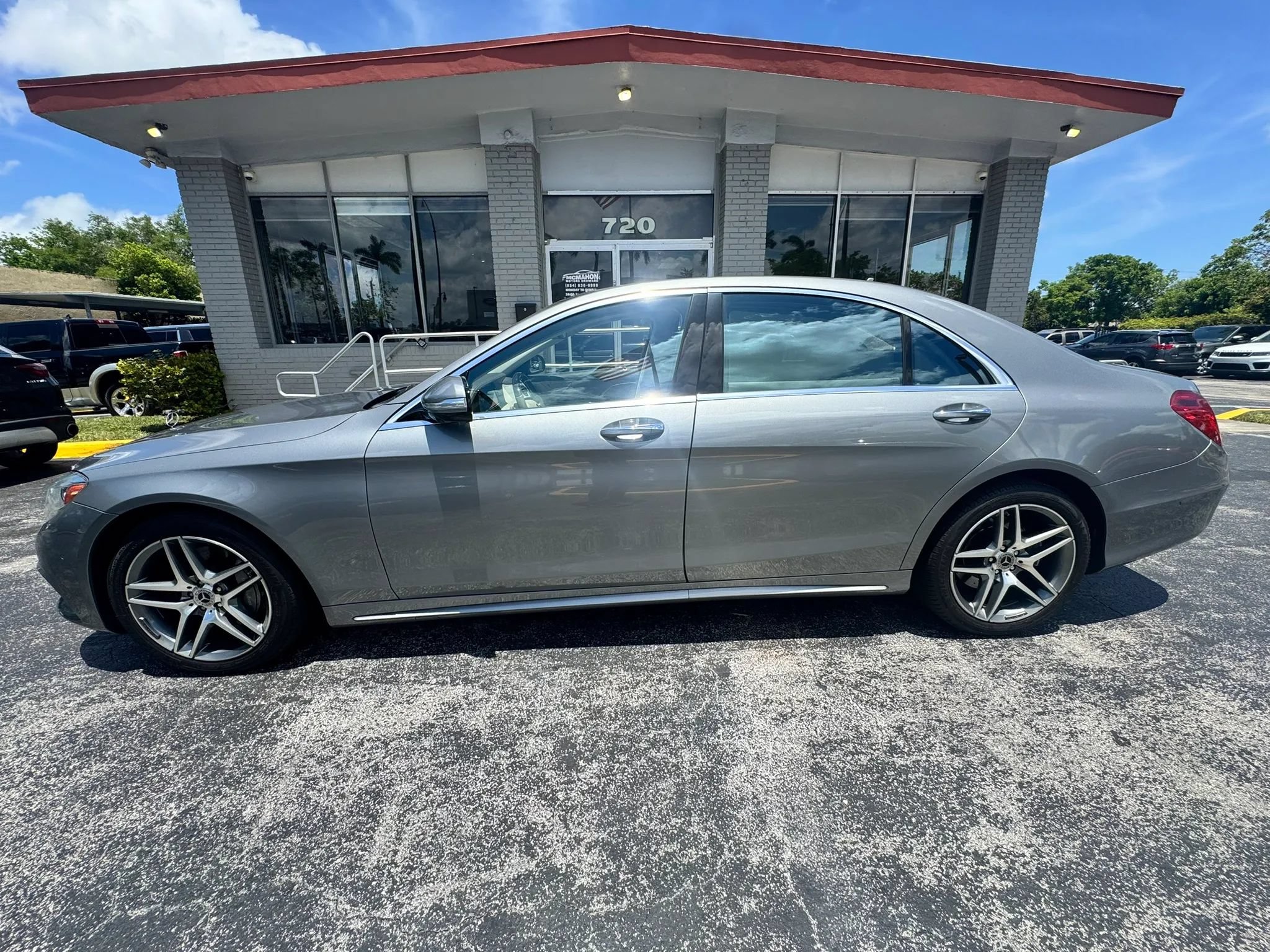 Used 2014 Mercedes-Benz S 550 Sedan image 15