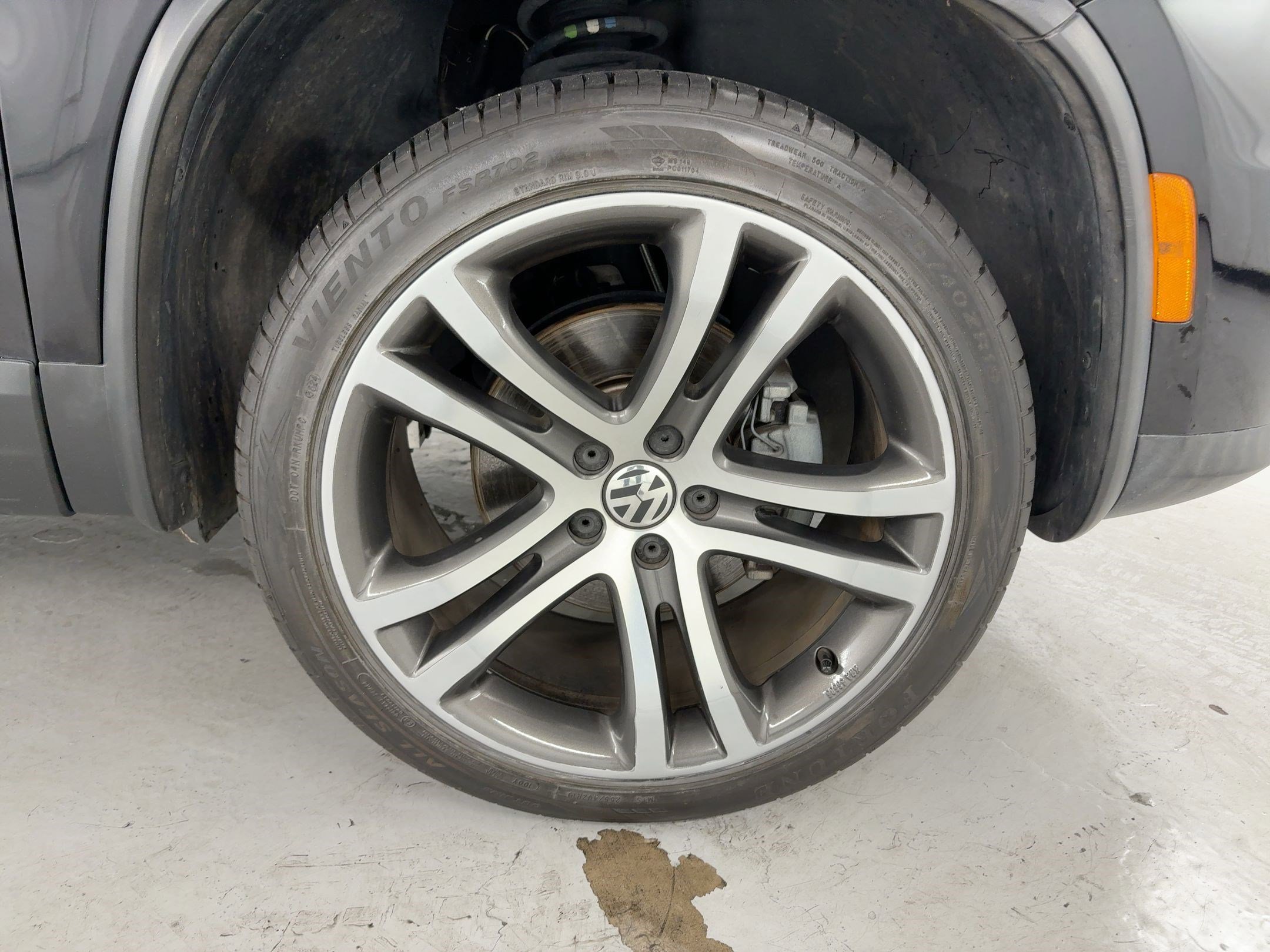 Used 2017 Volkswagen Tiguan SEL image 12