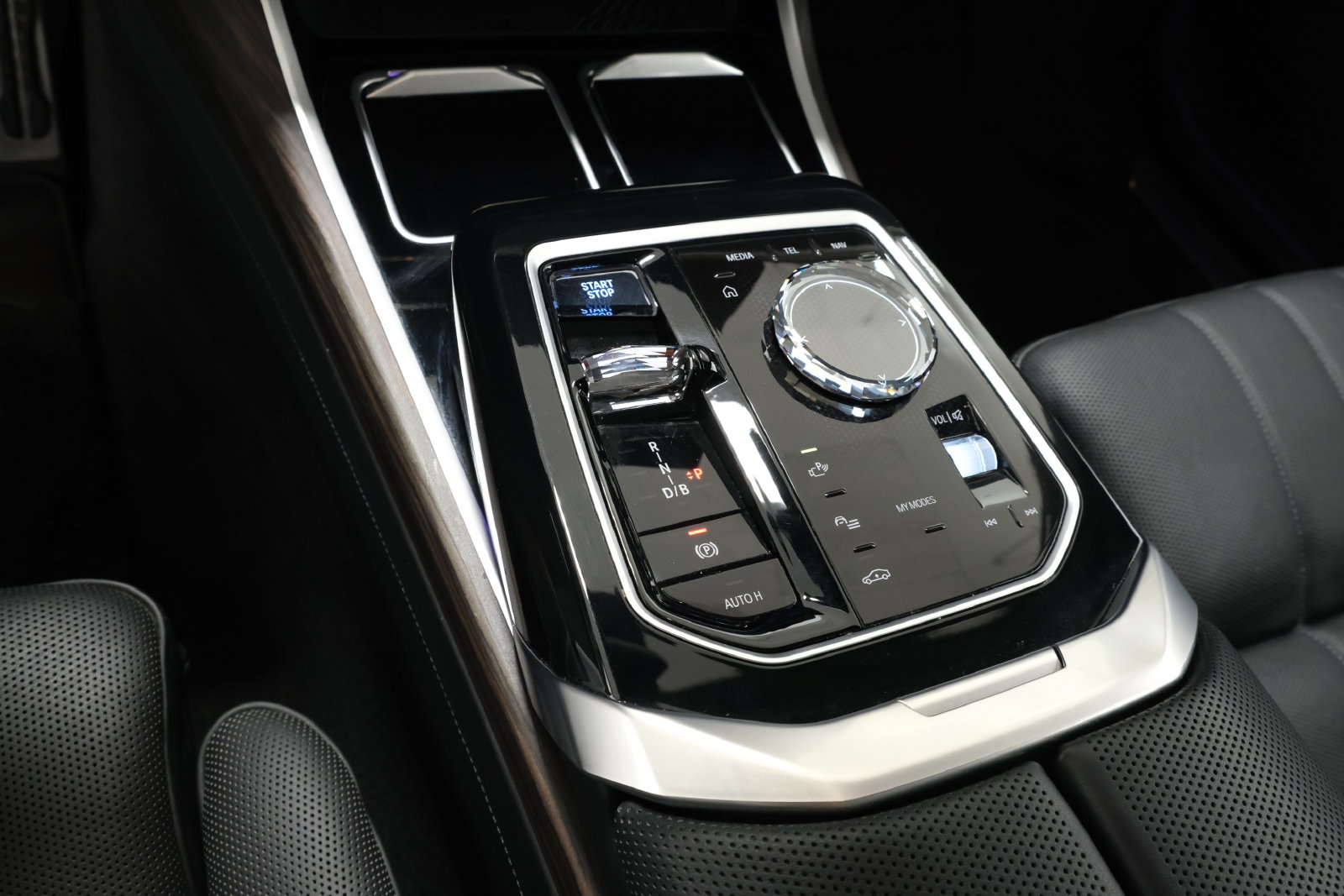 Used 2023 BMW i7 xDrive60 AWD/4WD image 23