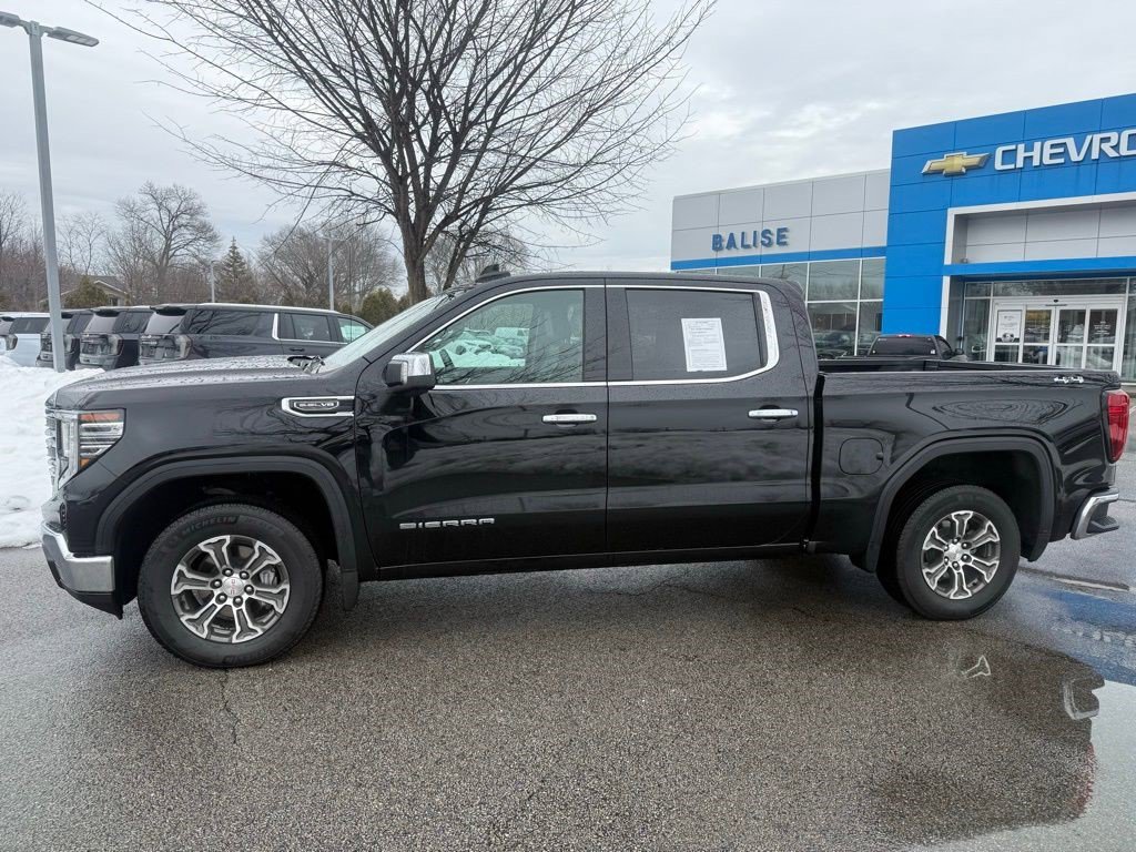 Used 2025 GMC Sierra 1500 SLT image 2