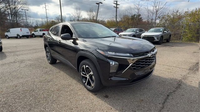 New 2026 Chevrolet Trax RS image 2