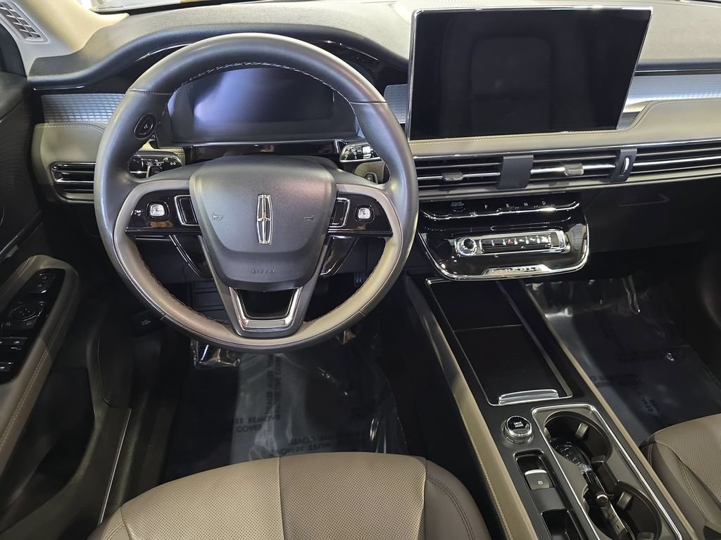 Used 2023 Lincoln Corsair AWD w/ Equipment Group 101A image 19