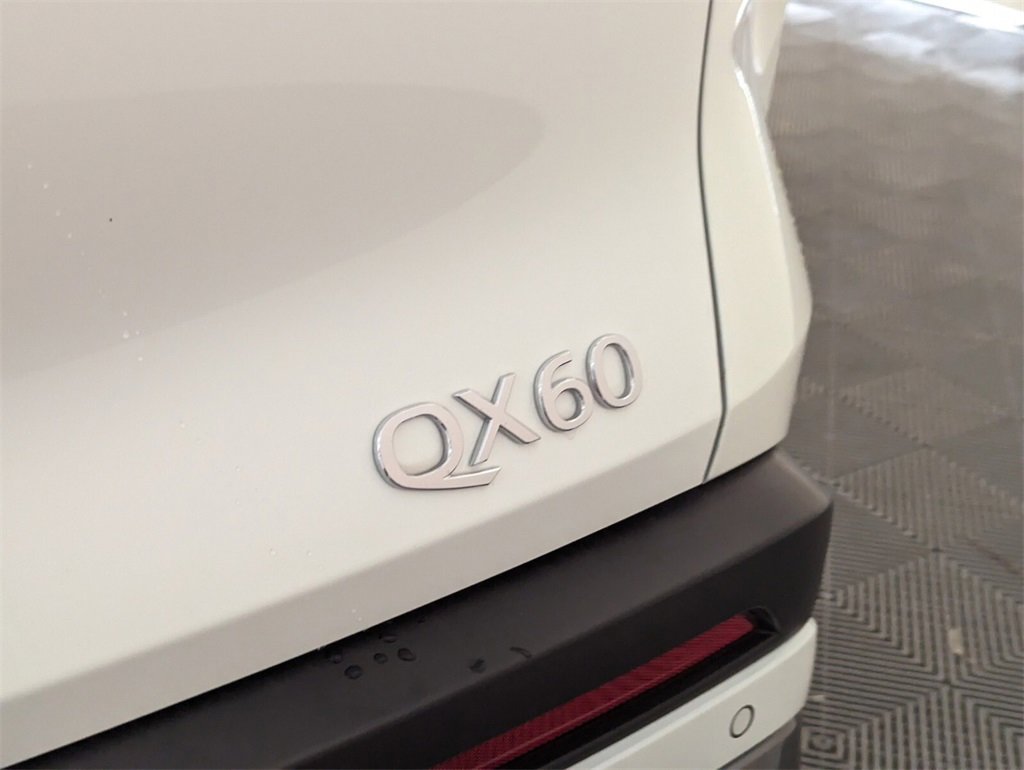 Certified 2025 INFINITI QX60 Sensory w/ Vision Package image 12